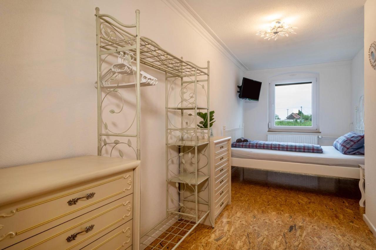 Ferienwohnung Ellenweiler bis 10 P FDH Exterior foto